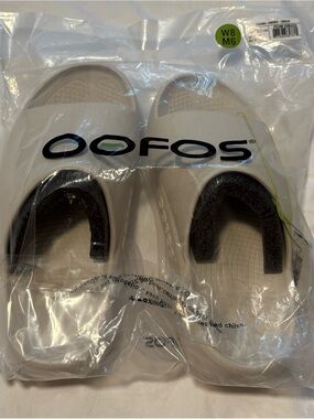 OOFOS OOahh Slide plus Sandals